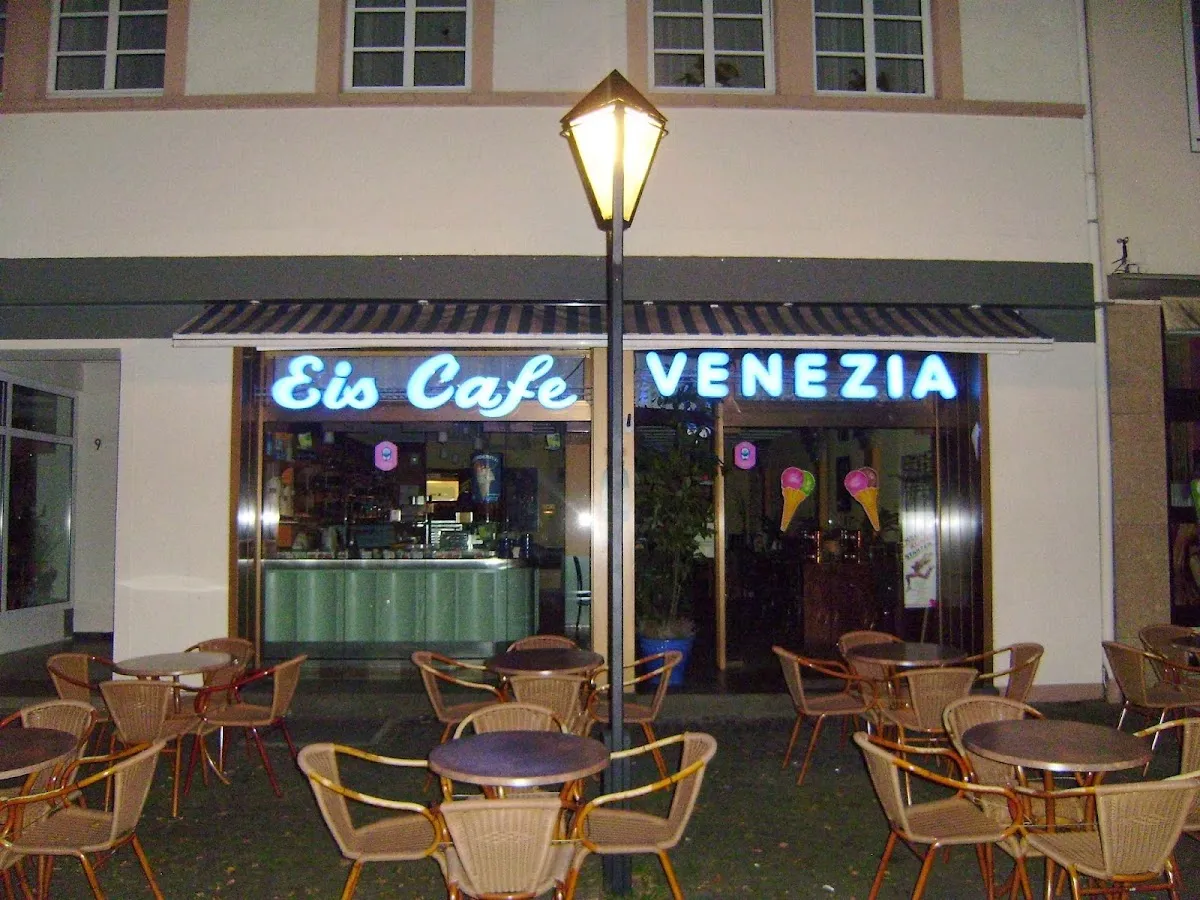 BookNoFees: 아이스크림 – Eis Café Venezia – Arnsberg – Eis Café Venezia, 사진 1