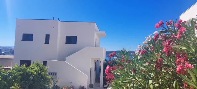 BookNoFees: 바다 전망을 갖춘 고요한 가족 숙소 – Kaštel Sućurac, Split