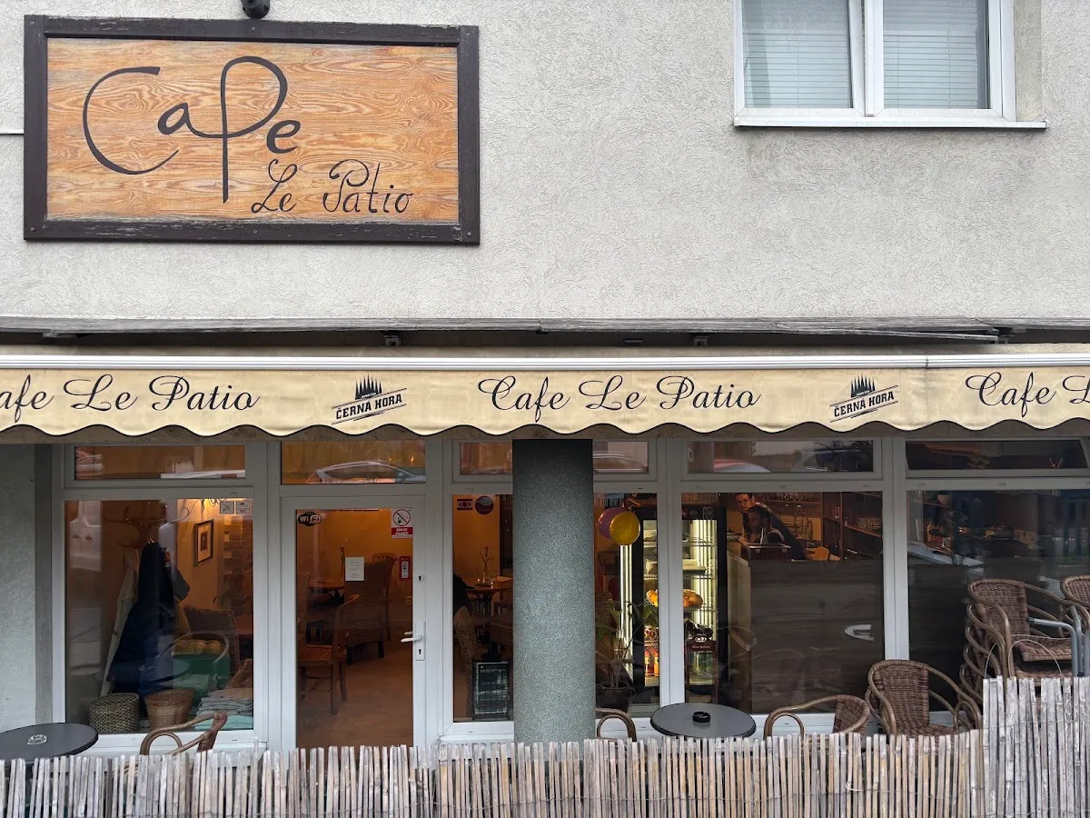 BookNoFees: 카페 – Le Patio – Bratislava – Le Patio, 사진 1