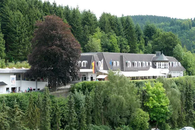 BookNoFees: 음식점 – Höhlenrestaurant Himmelreich – Attendorn – 동굴 레스토랑 힘멜라이히, 사진 1