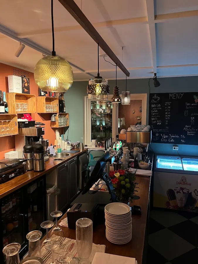 BookNoFees: 카페 – Holgerslyst kafe – Oslo – Holgerslyst kafe, 사진 1