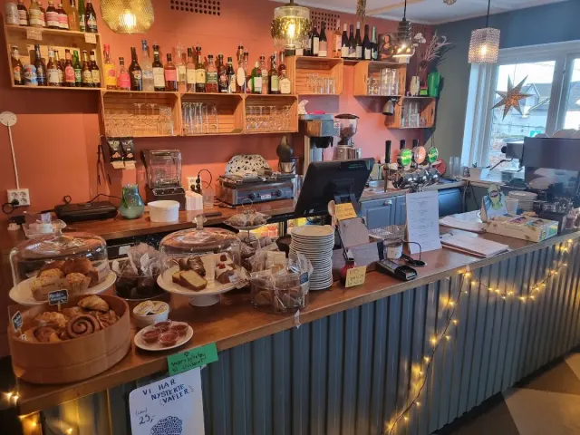 BookNoFees: 카페 – Holgerslyst kafe – Oslo – Holgerslyst kafe, 사진 3