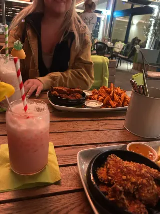 음식점 – BookNoFees: Valentina Pfenning의 R-Café Möhnesee 리뷰 사진