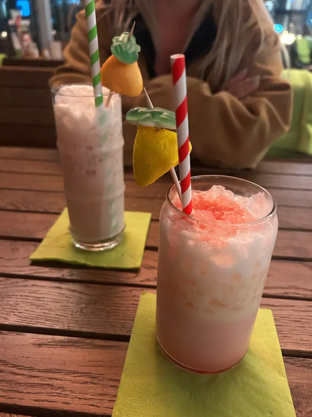 BookNoFees: 음식점 – R-Café Möhnesee – Möhnesee-Delecke – R-Café Möhnesee, 사진 2