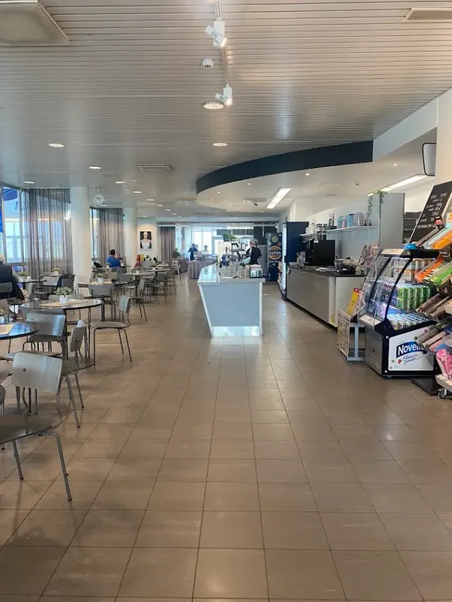 BookNoFees: 카페 – Lounaskahvila Uppopulla – Helsinki – 점심 카페 Uppopulla, 사진 2
