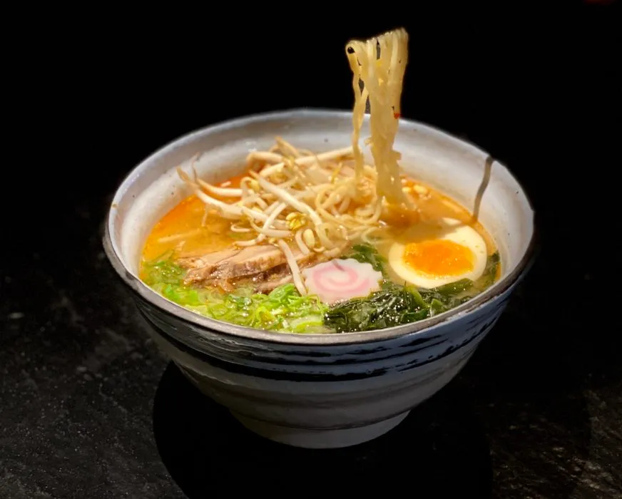 BookNoFees: 음식점 – Kisaki Ramen & Sushi – Rome – Kisaki Ramen & Sushi, 사진 1