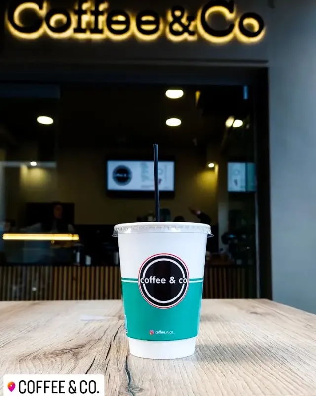 BookNoFees: 카페 – Coffee & Co. – Athens – Coffee & Co., 사진 2