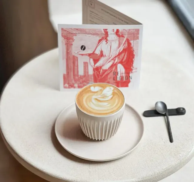 BookNoFees: 카페 – Religion - Specialty coffee – Madrid – 종교 - 스페셜티 커피, 사진 2
