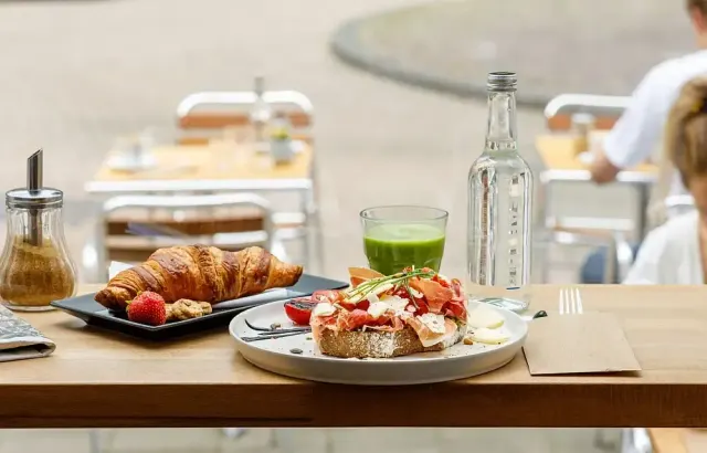 BookNoFees: 카페 – Moods coffee corner – Amsterdam – Moods coffee corner, 사진 3