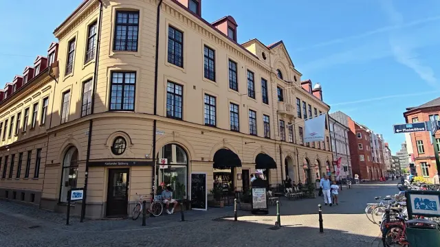BookNoFees: 카페 – Babel Deli – Stockholm – Babel Deli, 사진 3