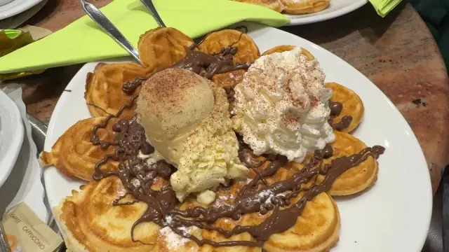 BookNoFees: 음식점 – Eiscafe San Remo – Lünen – Eiscafe San Remo, 사진 3