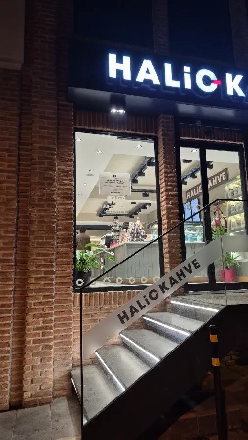 BookNoFees: 카페 – Haliç Kahve – Istanbul – Haliç Kahve, 사진 1
