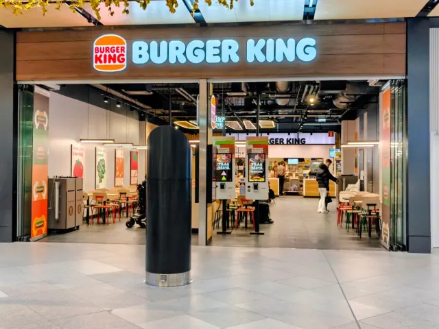 BookNoFees: Burger King, Helsinki