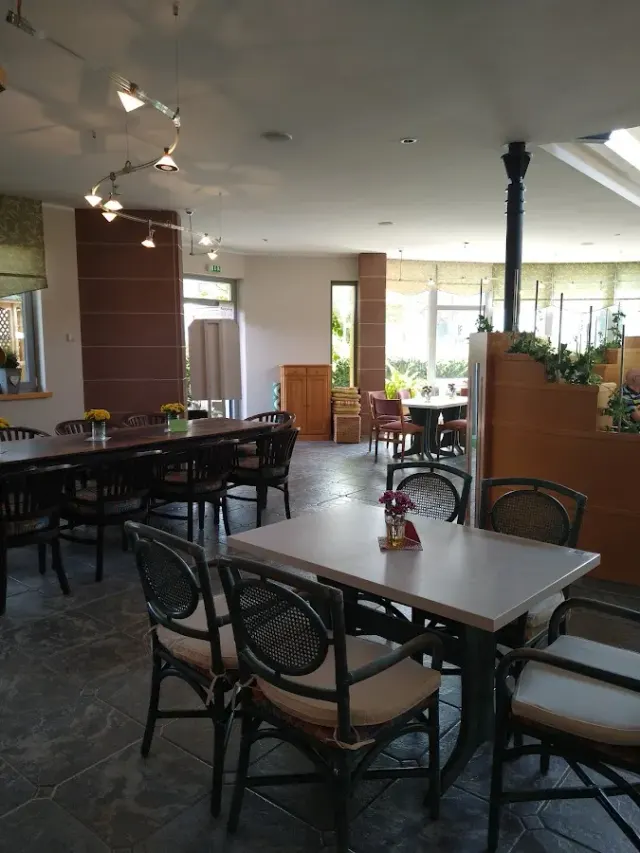 BookNoFees: 음식점 – Café und Konditorei Deimel – Olsberg – Deimel 카페 겸 제과점입니다., 사진 3