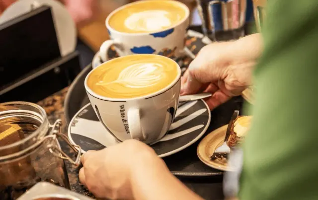BookNoFees: 카페 – Bagels & Beans – Amsterdam – Bagels & Beans, 사진 2