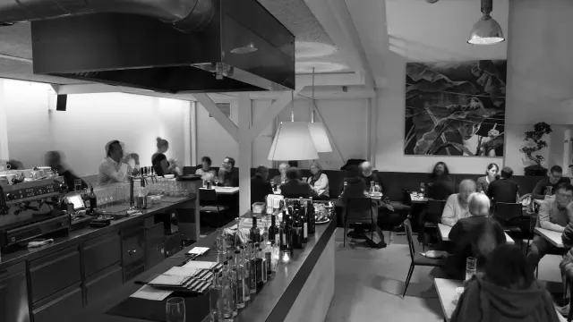 BookNoFees: 음식점 – Das Lokal im Hof – Vienna – Das Lokal im Hof, 사진 2