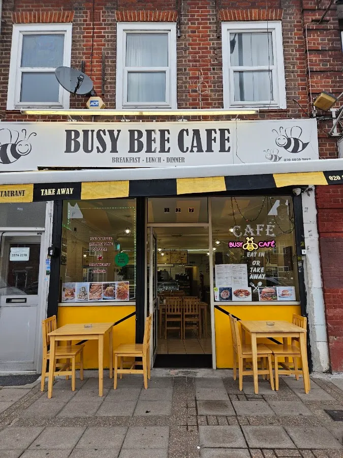 BookNoFees: 카페 – Busy Beez Cafe – London – Busy Beez Cafe, 사진 1