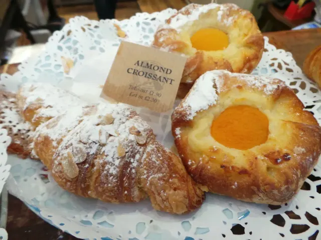BookNoFees: 베이커리 – Blackbird Bakery – London – Blackbird Bakery, 사진 3
