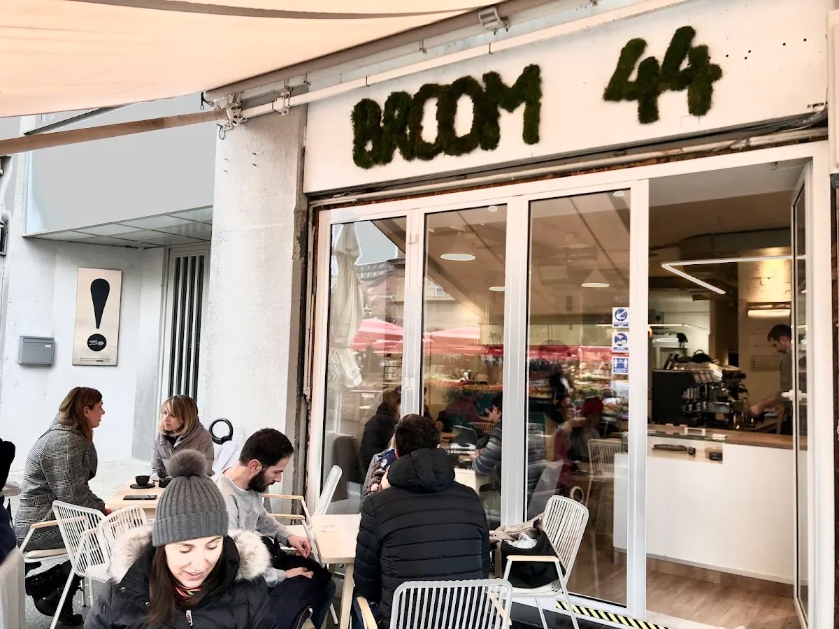 BookNoFees: 카페 – Broom44 – Zagreb – Broom44, 사진 1