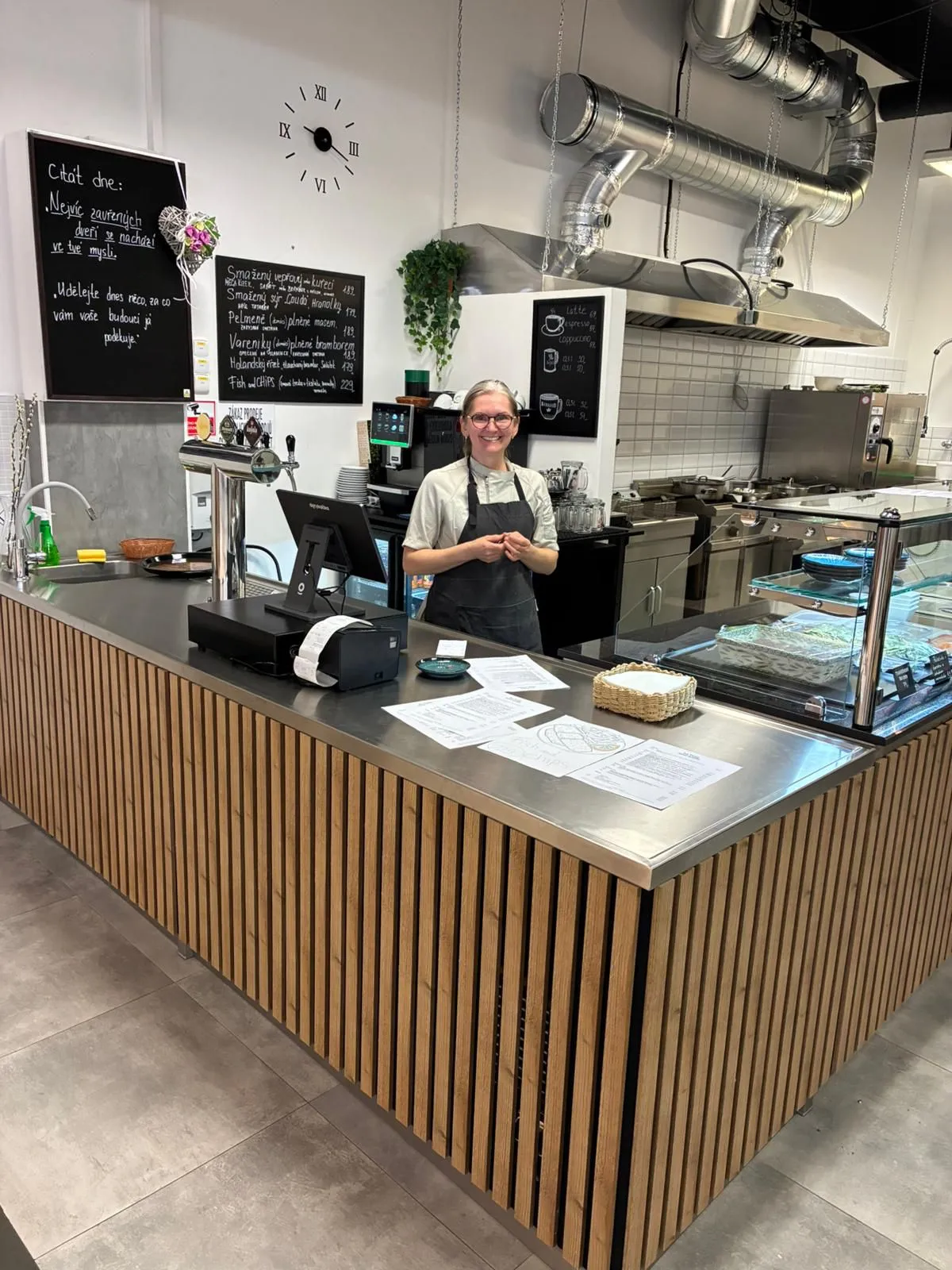 BookNoFees: 음식점 – Joy Point Bistro – Prague – Joy Point Bistro, 사진 1