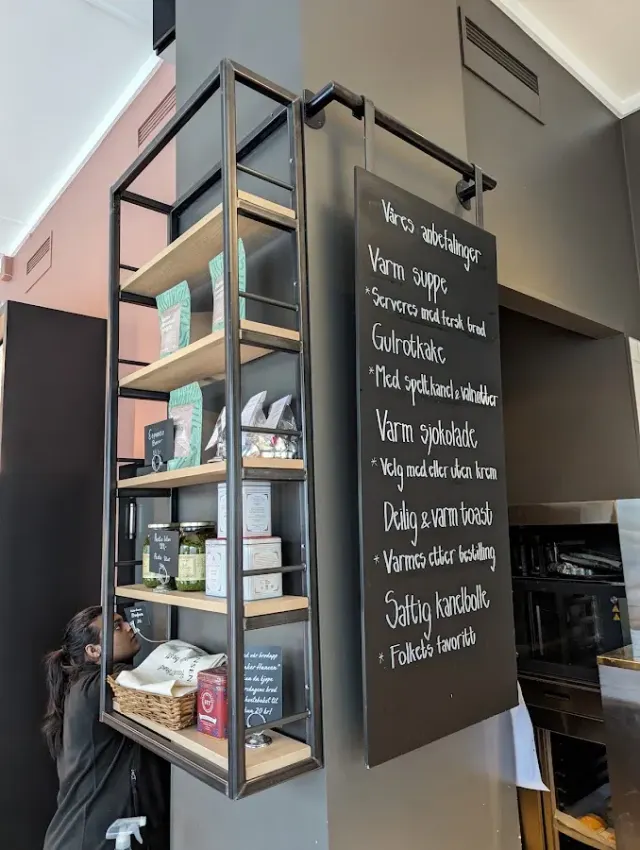 BookNoFees: 카페 – Baker Hansen – Oslo – Baker Hansen, 사진 2