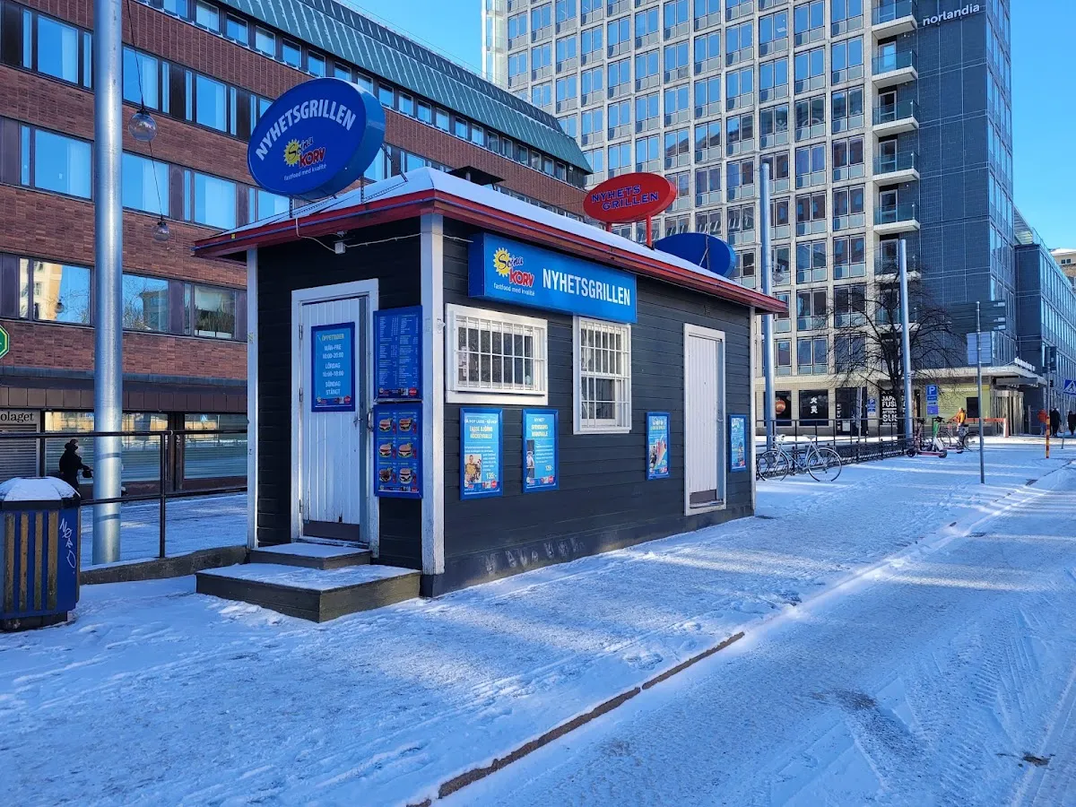 BookNoFees: 스낵바 – Nyhetsgrillen – Stockholm – Nyhetsgrillen, 사진 1