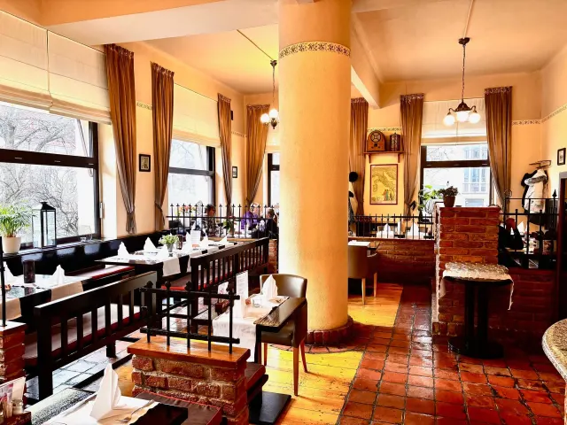 BookNoFees: Pizza Veranda, Prague