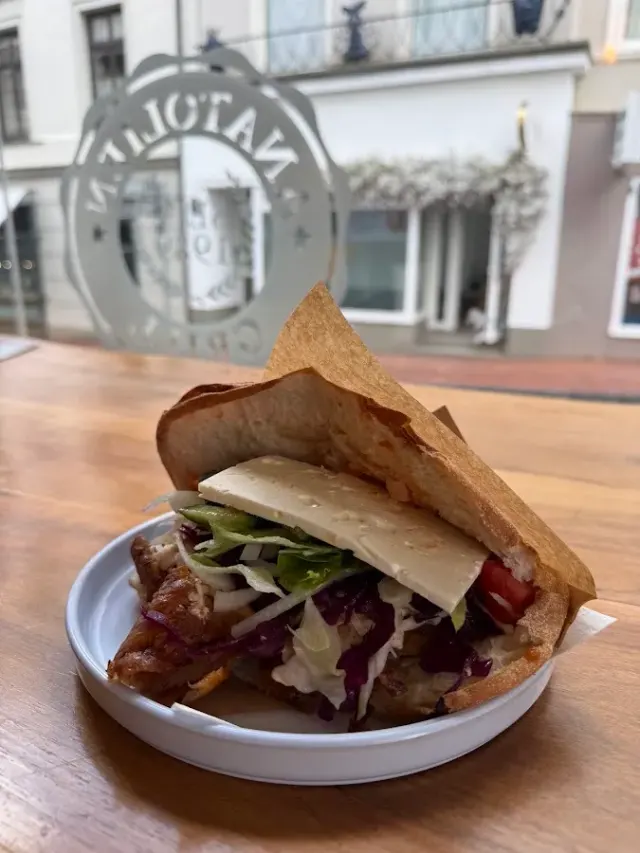 BookNoFees: 음식점 – Anatolien Grill Schnellimbiss – Lüdenscheid – 아나톨리아 그릴 패스트푸드점, 사진 2