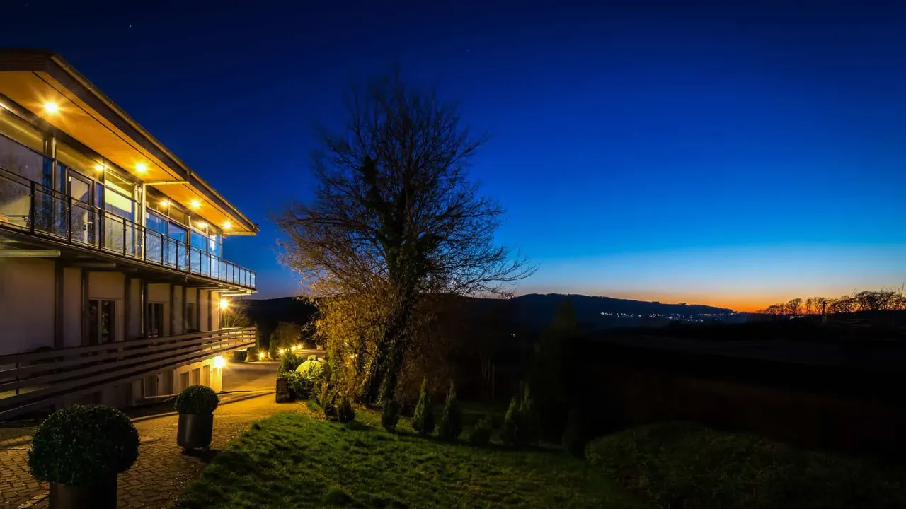 BookNoFees: 음식점 – Hotel & Restaurant Antoniushütte – Balve-Eisborn – 호텔 & 레스토랑 안토니우스휘테, 사진 1