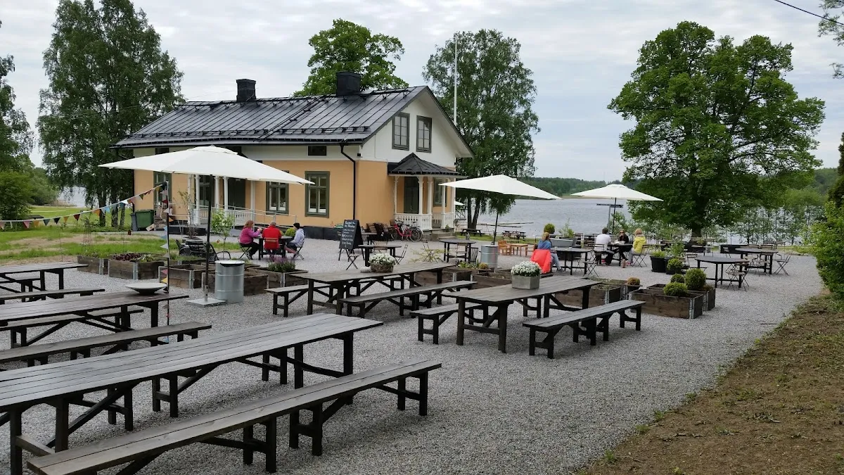 BookNoFees: 카페 – Kanaans Trädgårdscafe – Stockholm – Kanaans Trädgårdscafe, 사진 1