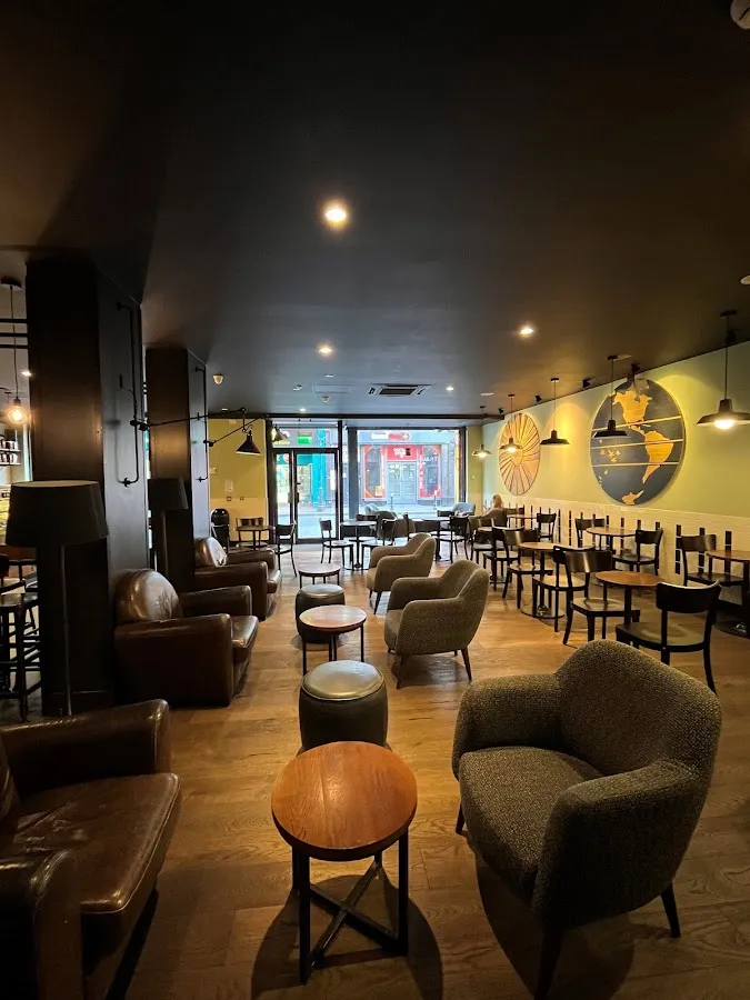 BookNoFees: 카페 – Starbucks – Dublin – 스타벅스, 사진 1