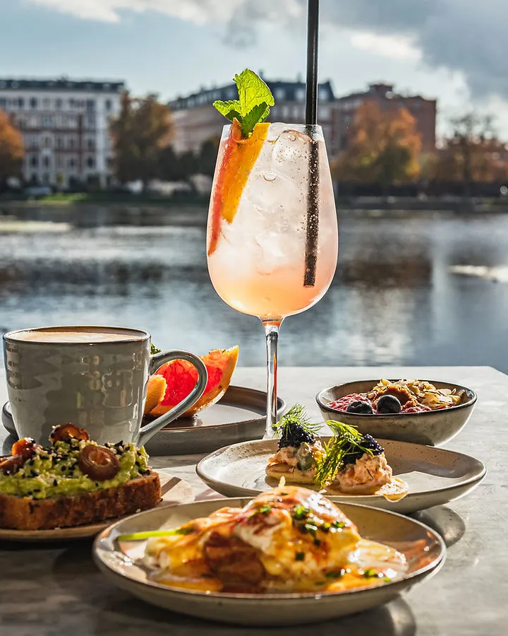 BookNoFees: 카페 – Cafe Livingstone – Copenhagen – 카페 리빙스턴, 사진 1