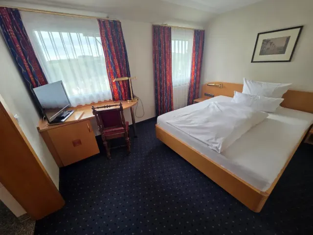 BookNoFees: 음식점 – Albus Panoramahotel – Olpe – Albus Panoramahotel, 사진 3