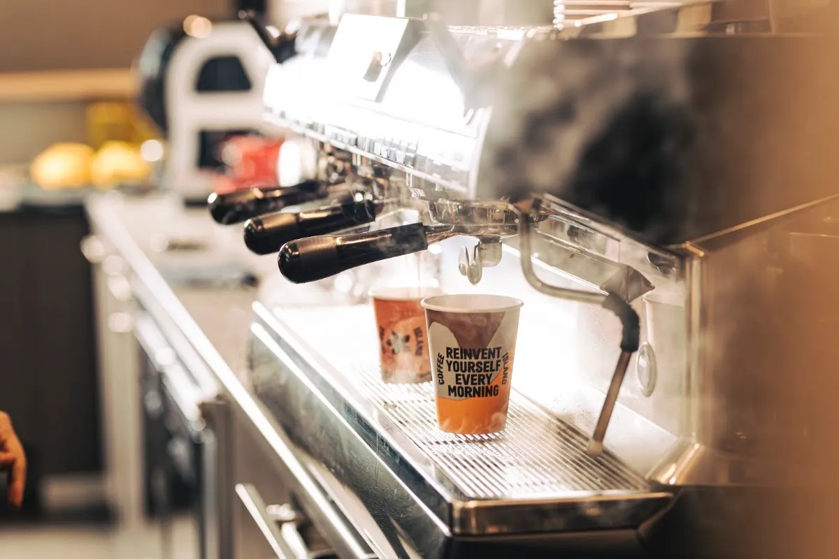 BookNoFees: 카페 – Coffee Island – Athens – Coffee Island, 사진 1