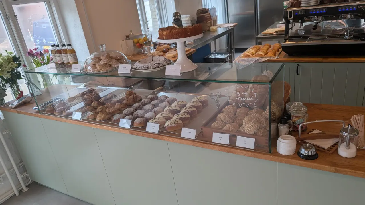 BookNoFees: 베이커리 – 180gradi – Copenhagen – 180gradi, 사진 1