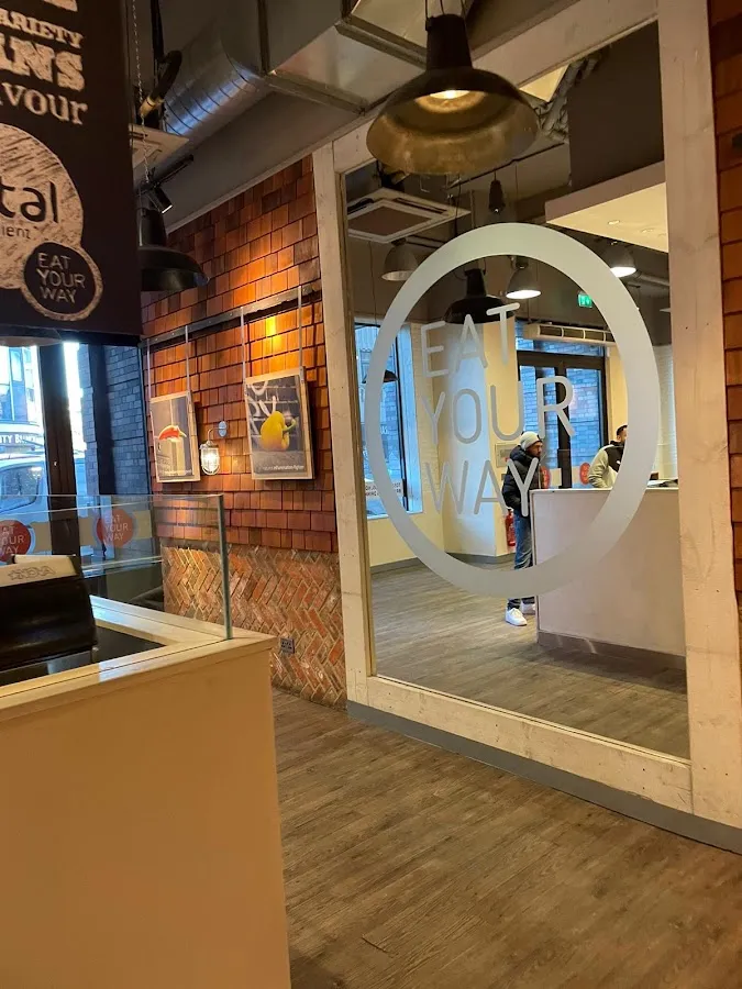BookNoFees: 카페 – Cafe Victoria – London – 카페 빅토리아, 사진 1