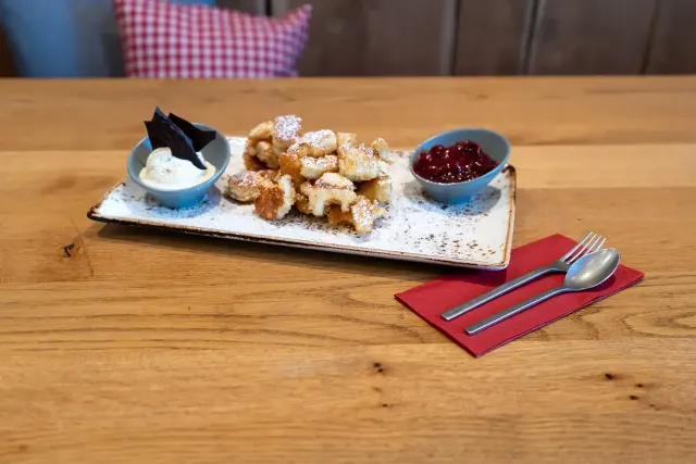 BookNoFees: 음식점 – Benediktiner Wirtshaus – Attendorn – 베네딕티너 비르츠하우스, 사진 2